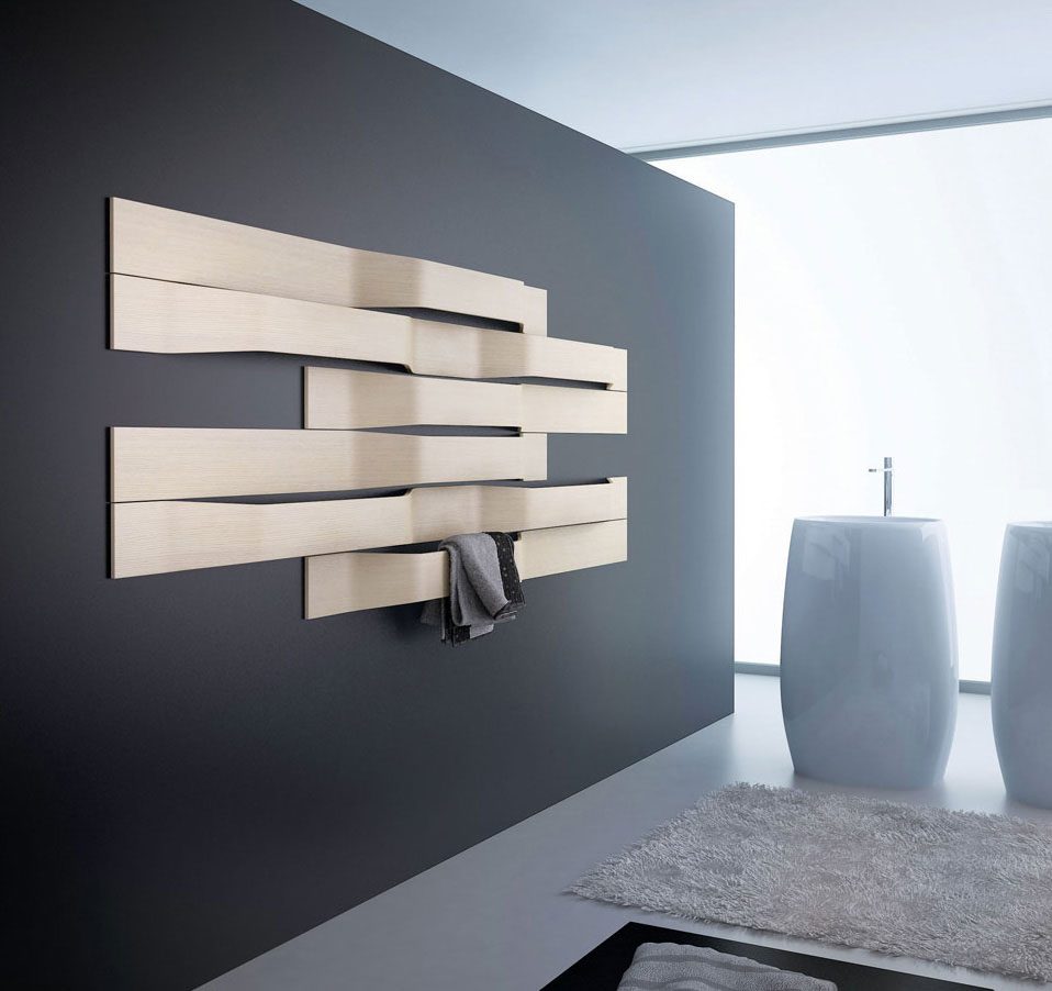 Drewniane, modułowe, poziome grzejniki dekoracyjne łazienkowe z nowoczesnej kolekcji Morphosis Michaela Schmidta