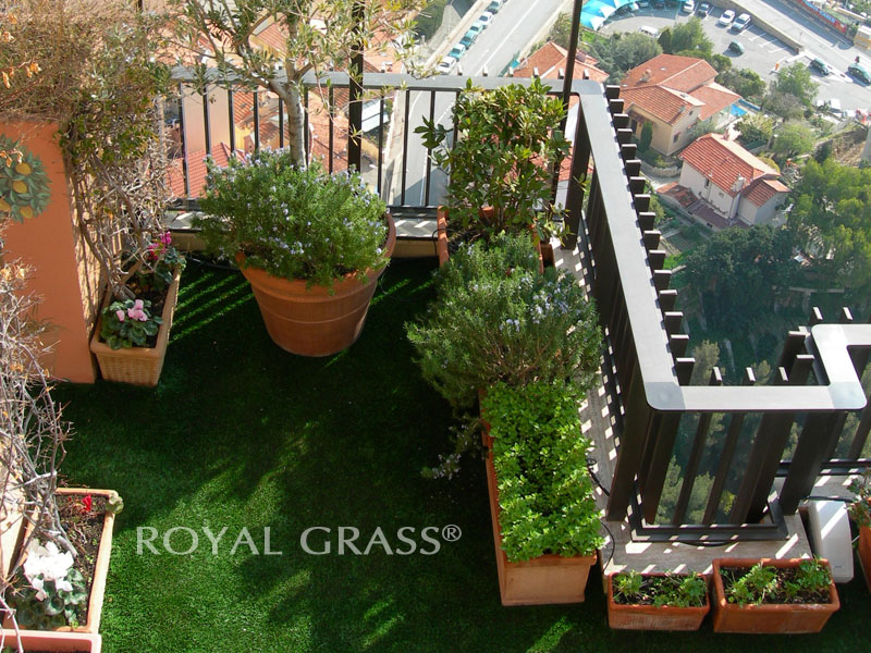 Sztuczna trawa na balkon i taras holenderskiego producenta Royal Grass